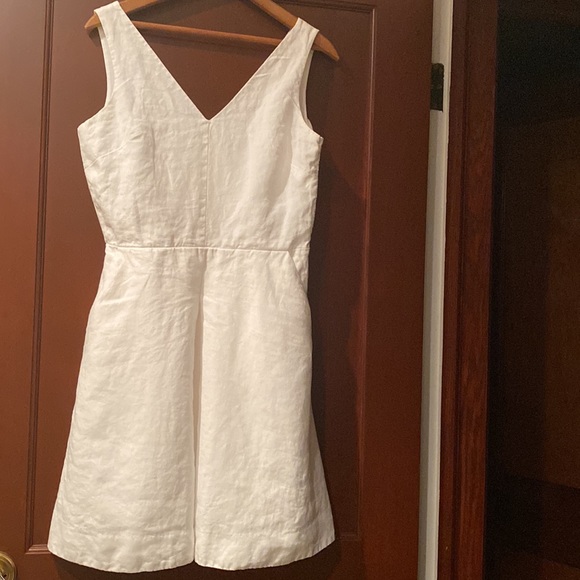 GAP Linen V-Neck Dress - White 6 - Waist 14” x 35”L - Pit2Pit 17” with pockets - Picture 10 of 14